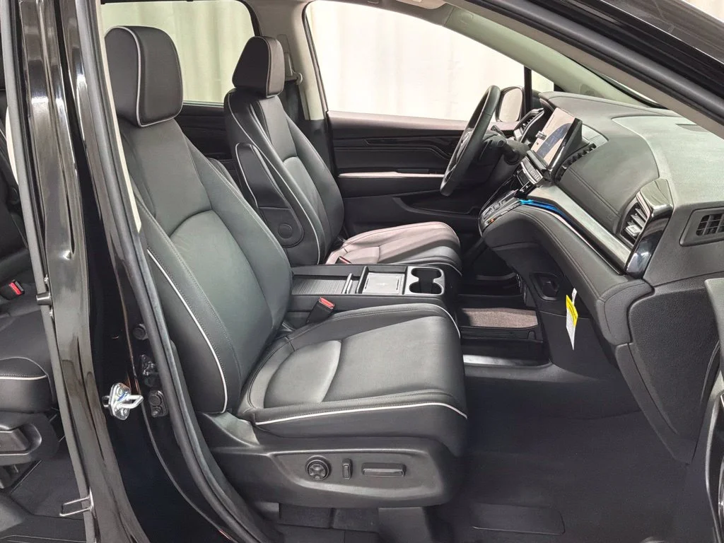 2026 Honda Odyssey Touring - Photo 32