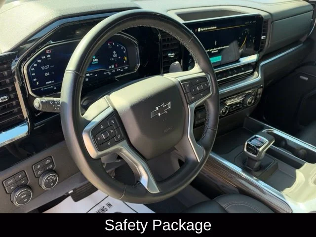 Used 2025 White Chevrolet RST image 12