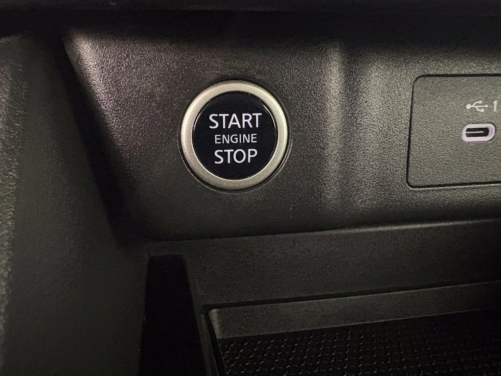 Used 2023 Gray Nissan SV image 27