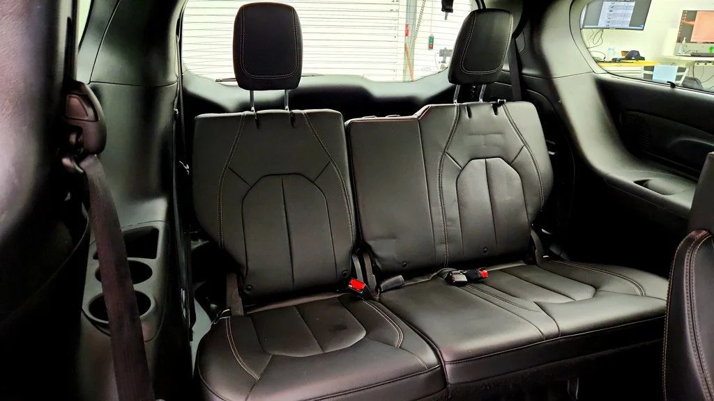 Used 2021 Brilliant Black Crystal Pearlcoat Chrysler Touring L AWD w/ Premium & Safety Sphere Group image 23
