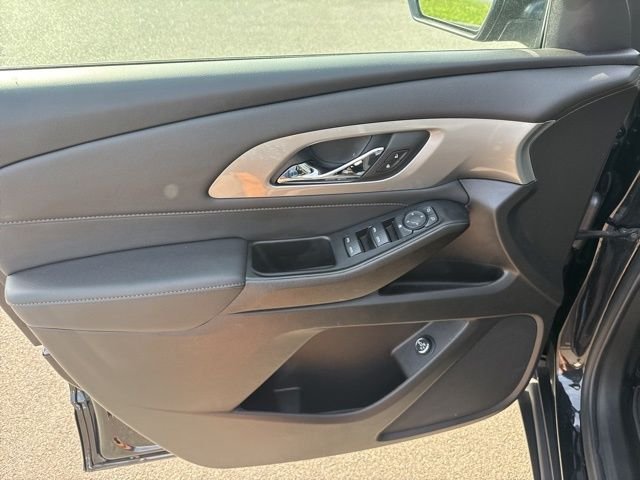 Used 2023 Black Chevrolet LT image 17
