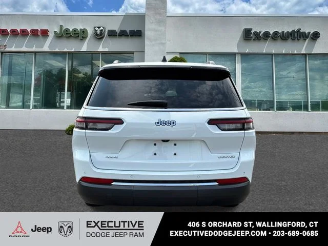 Used 2023 White Jeep Limited image 3