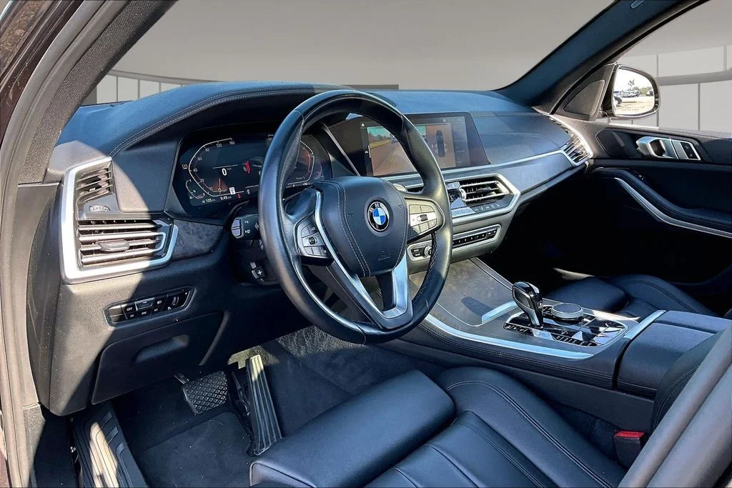 Used 2022 Gray BMW sDrive40i image 13