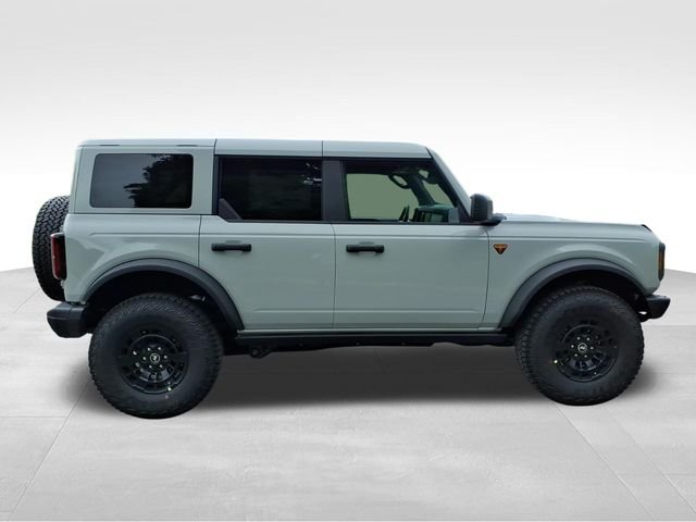 New 2026 Avalanche Gray Ford Badlands image 17