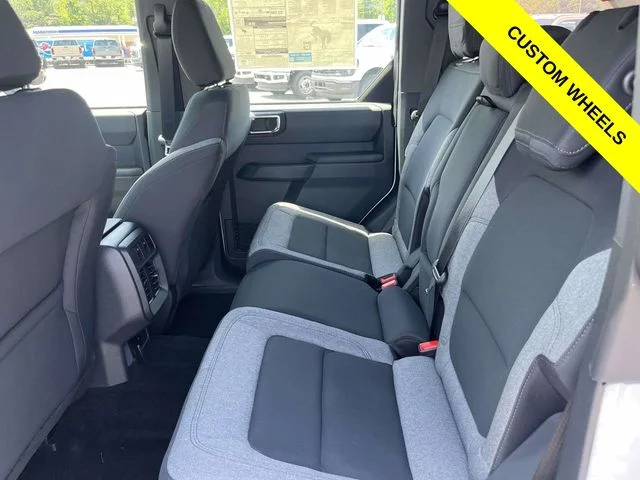 2025 Ford Bronco 4-Door Base - Photo 9