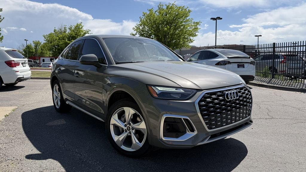 2023 Audi Q5 Sportback 45 Premium Plus's photo