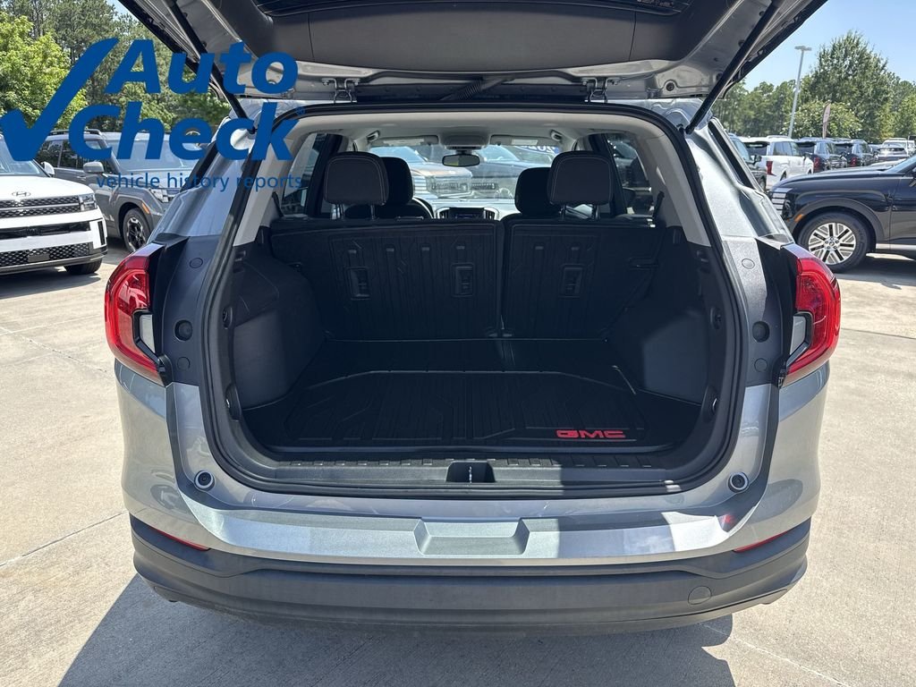 Used 2023 Sterling Metallic GMC SLE image 20