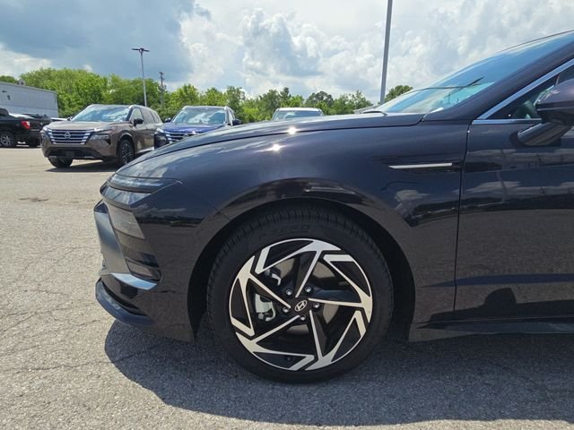 Used 2024 Blue Hyundai SEL image 10