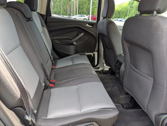Used 2018 Lightning Blue Metallic Ford SE image 9