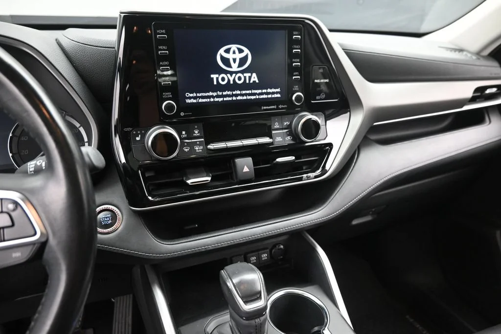 Certified Used 2020 Black Toyota XLE image 21