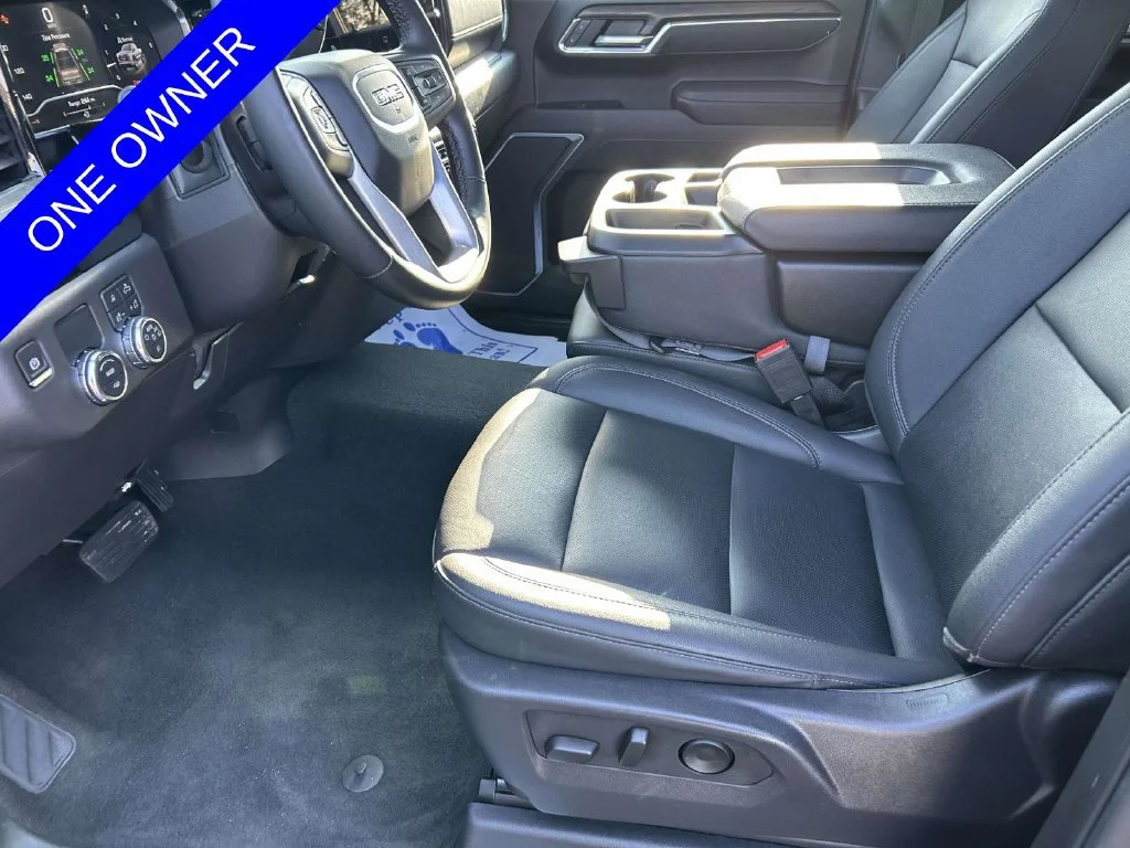 Used 2025 Onyx Black GMC SLT image 16