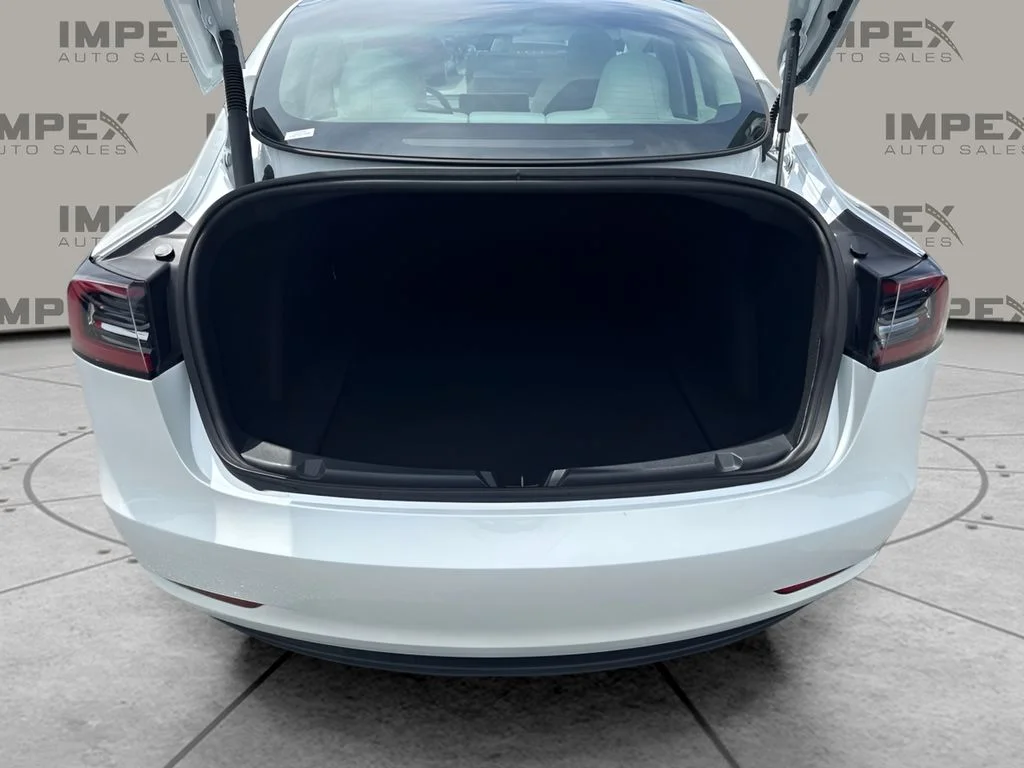 Used 2023 White Tesla Base image 19