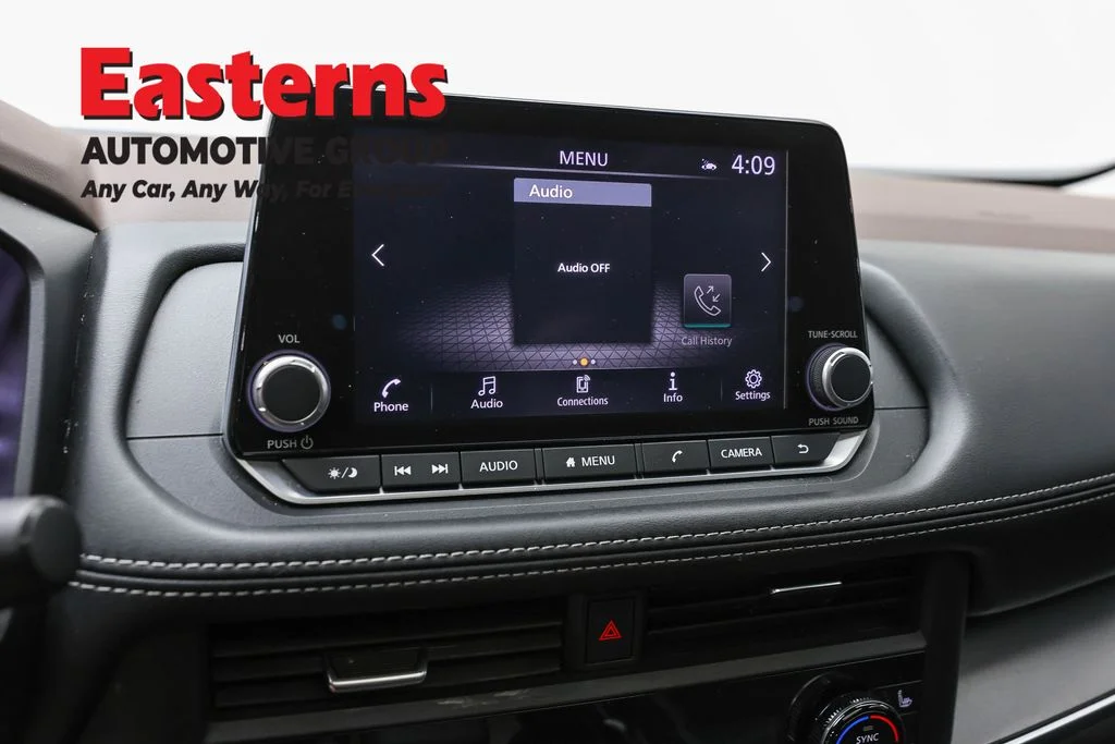 Used 2023 Red Nissan SV image 19