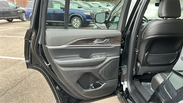 2026 Jeep Grand Cherokee Laredo - Photo 21