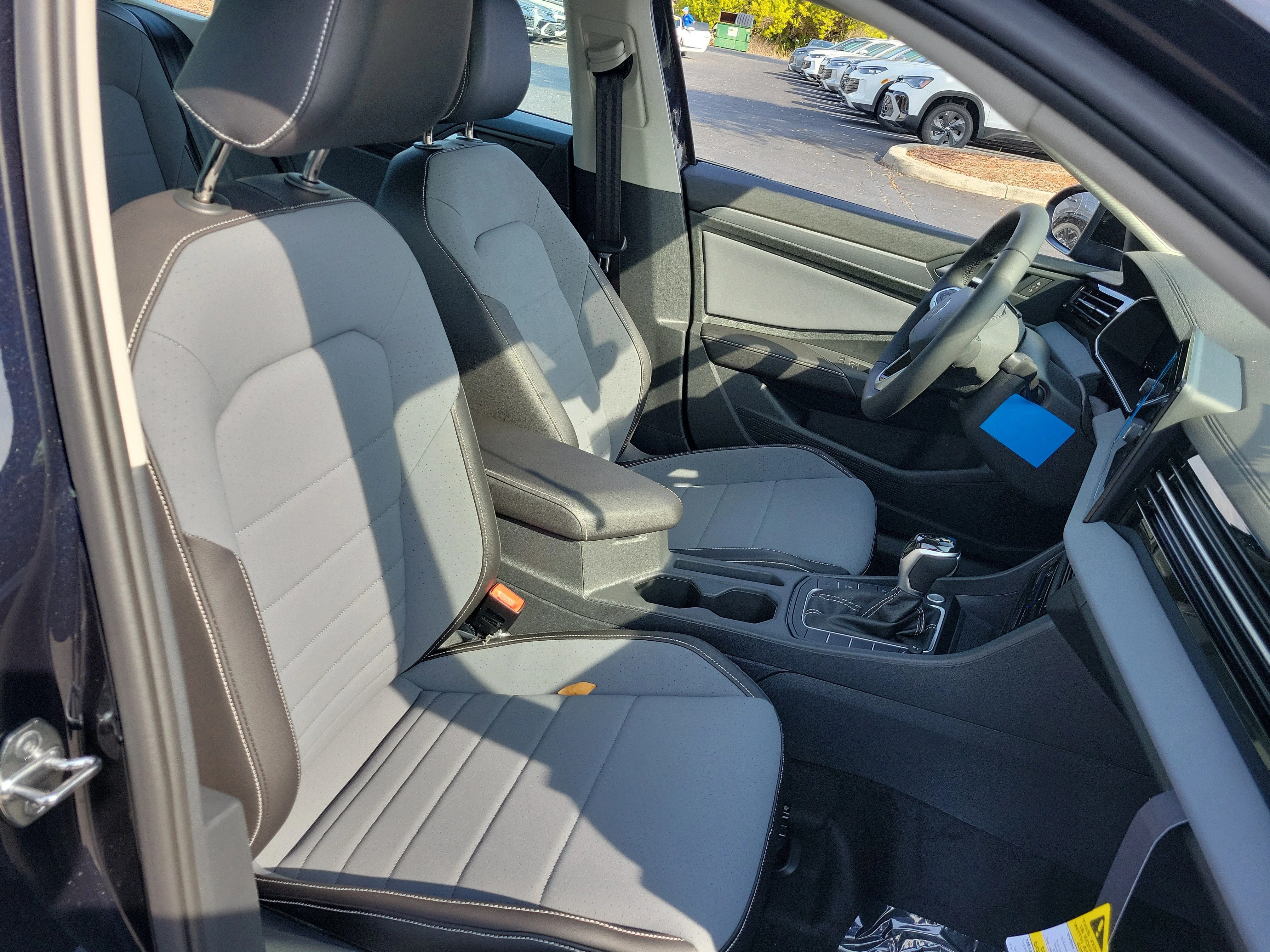 2026 Volkswagen Jetta SE - Photo 6