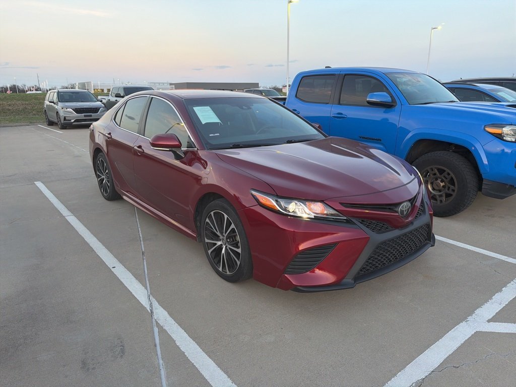 2018 Toyota Camry SE