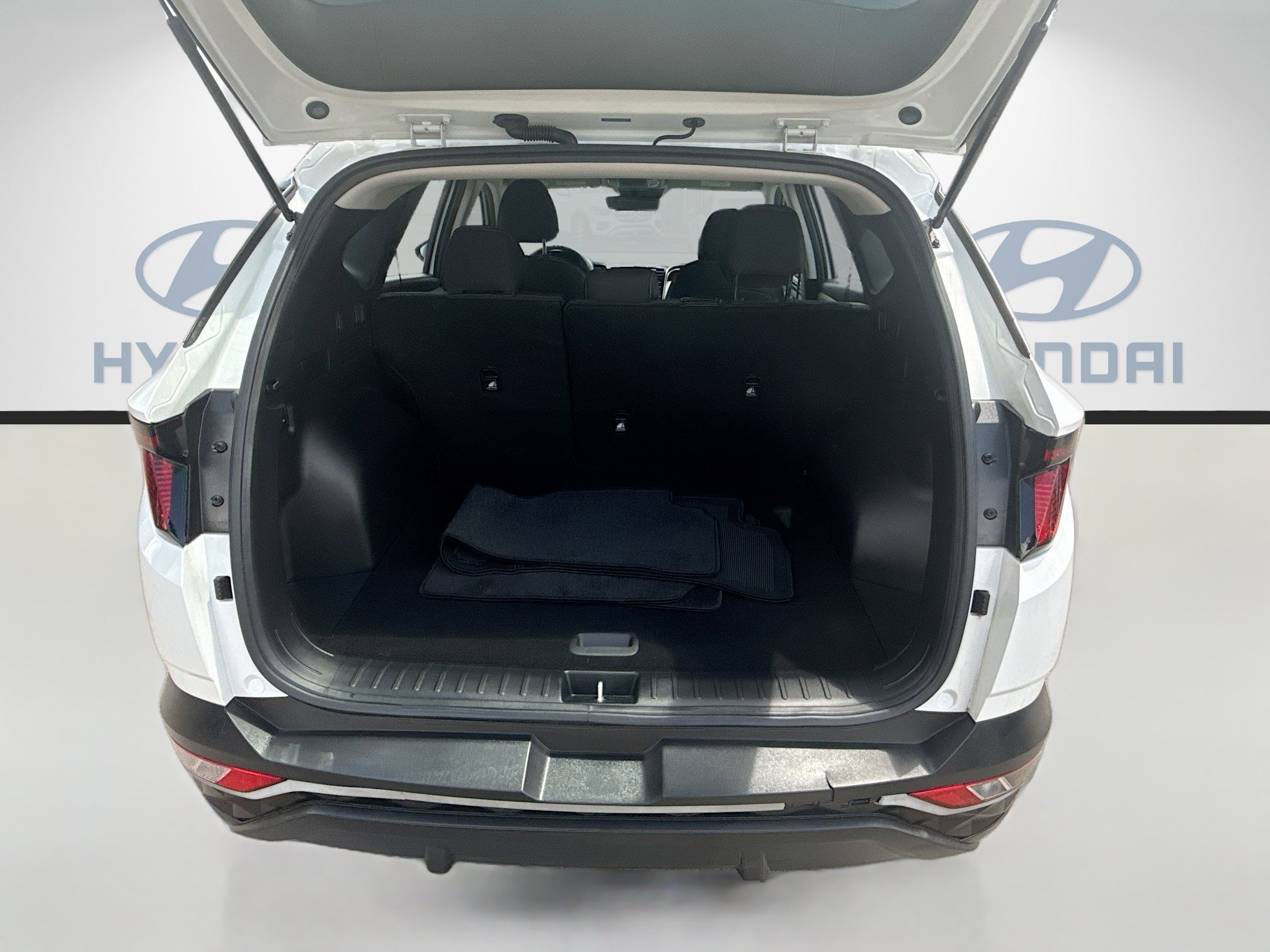 2024 Hyundai Tucson SE - Photo 23