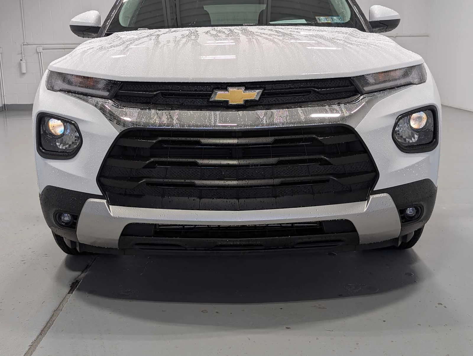 Used 2022 Summit White Chevrolet LT image 2