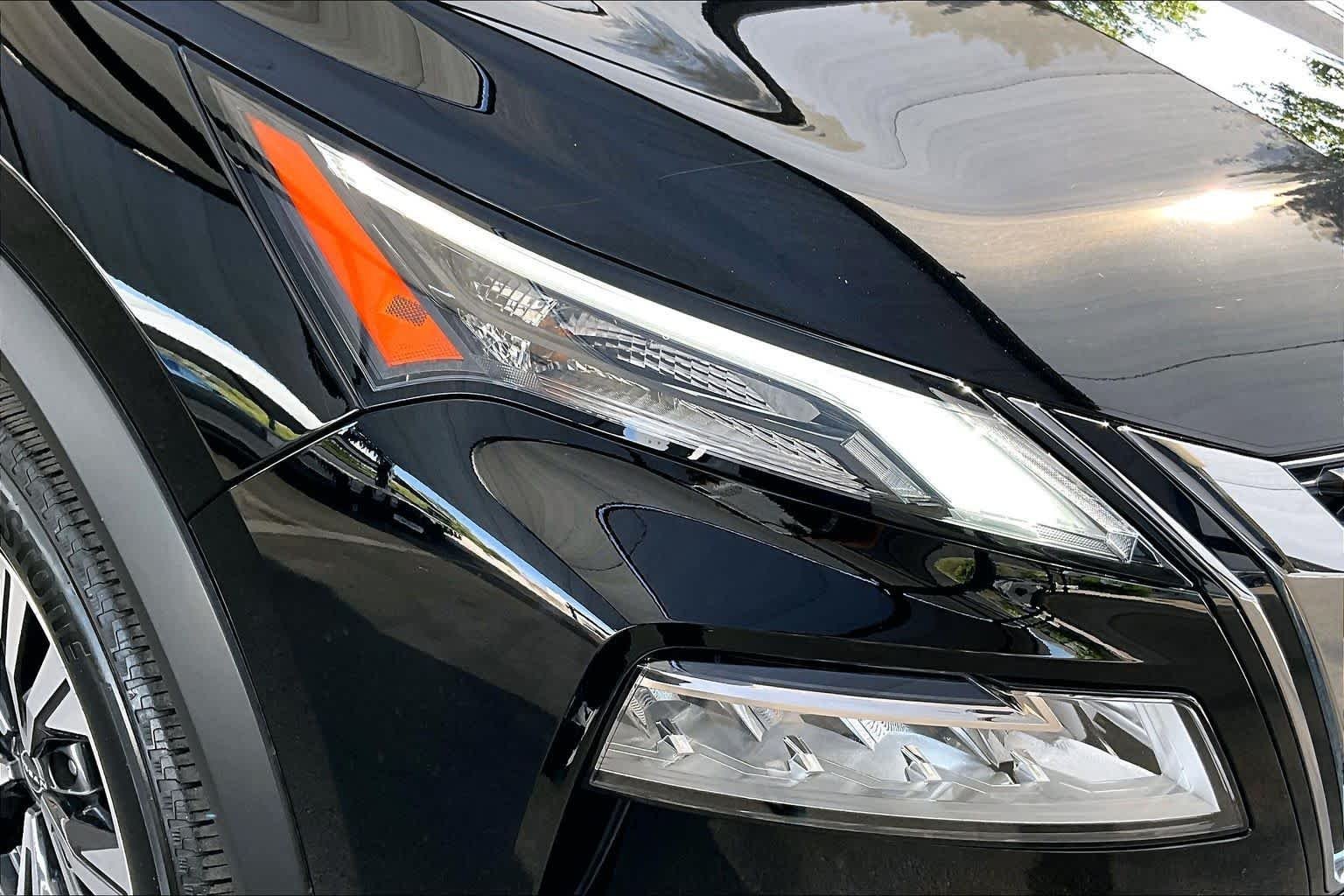 Certified Used 2023 Super Black Nissan SV image 27