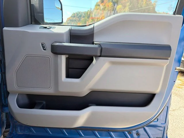 Used 2018 Blue Ford XL image 25