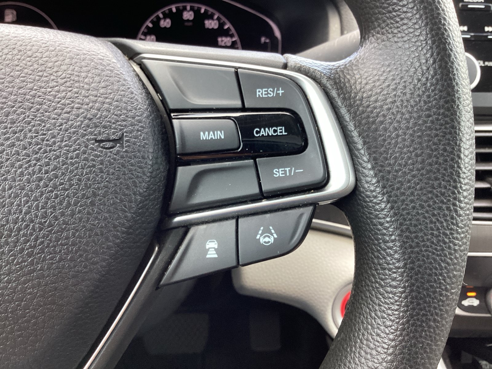 Used 2018 Red Honda LX image 30