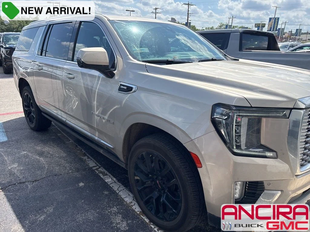 2022 GMC Yukon Denali AWD's photo