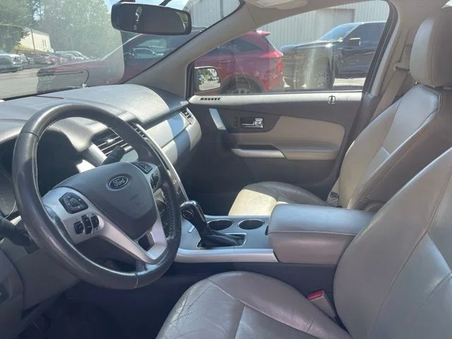 Used 2013 Red Ford SEL image 10