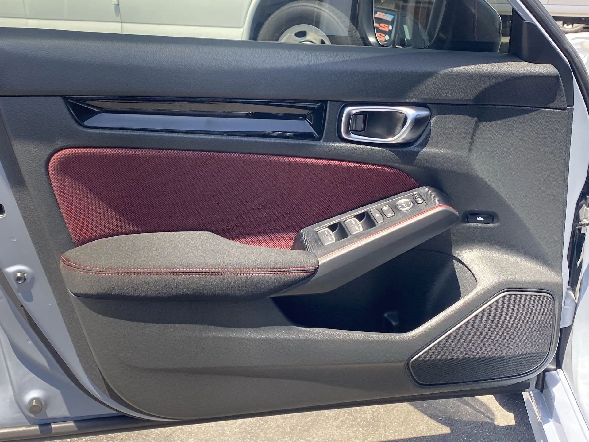 Used 2024 Sonic Gray Pearl Honda Si Manual Sedan image 25