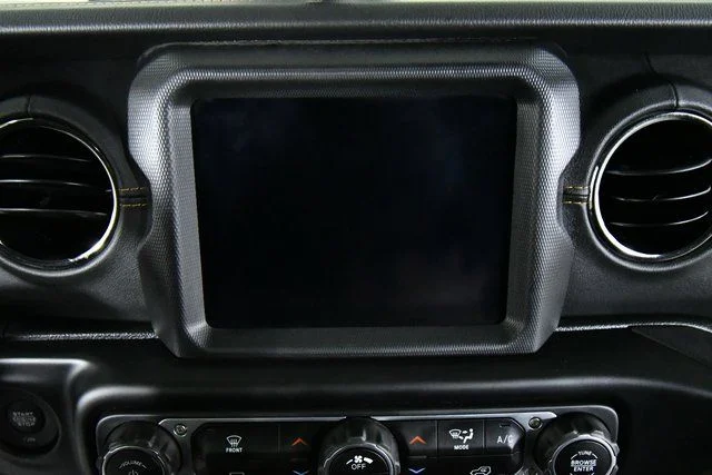 Used 2021 White Jeep Overland image 4