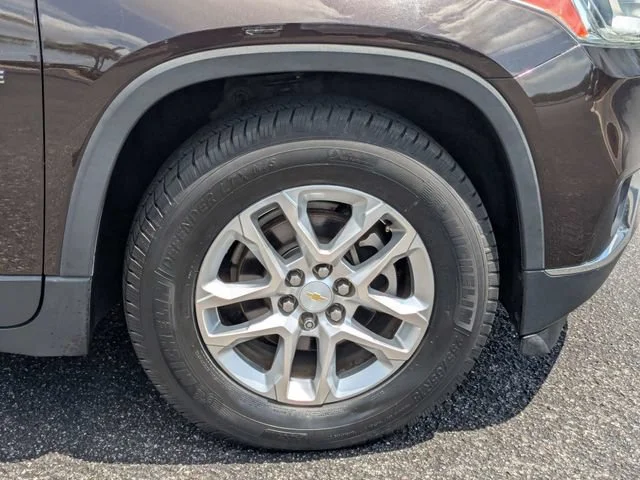 Used 2018 SABLE BROWN METALLIC Chevrolet LT Cloth image 11