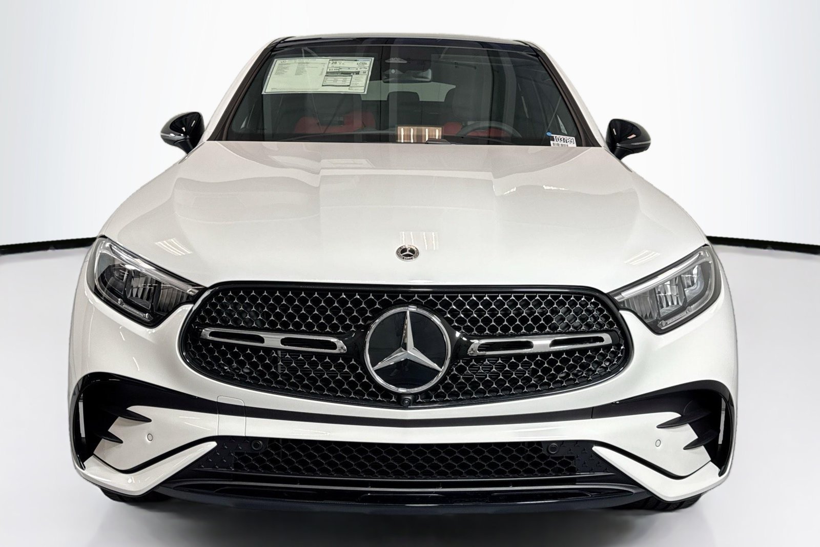 New 2026 Polar White Mercedes-Benz GLC 300 image 2