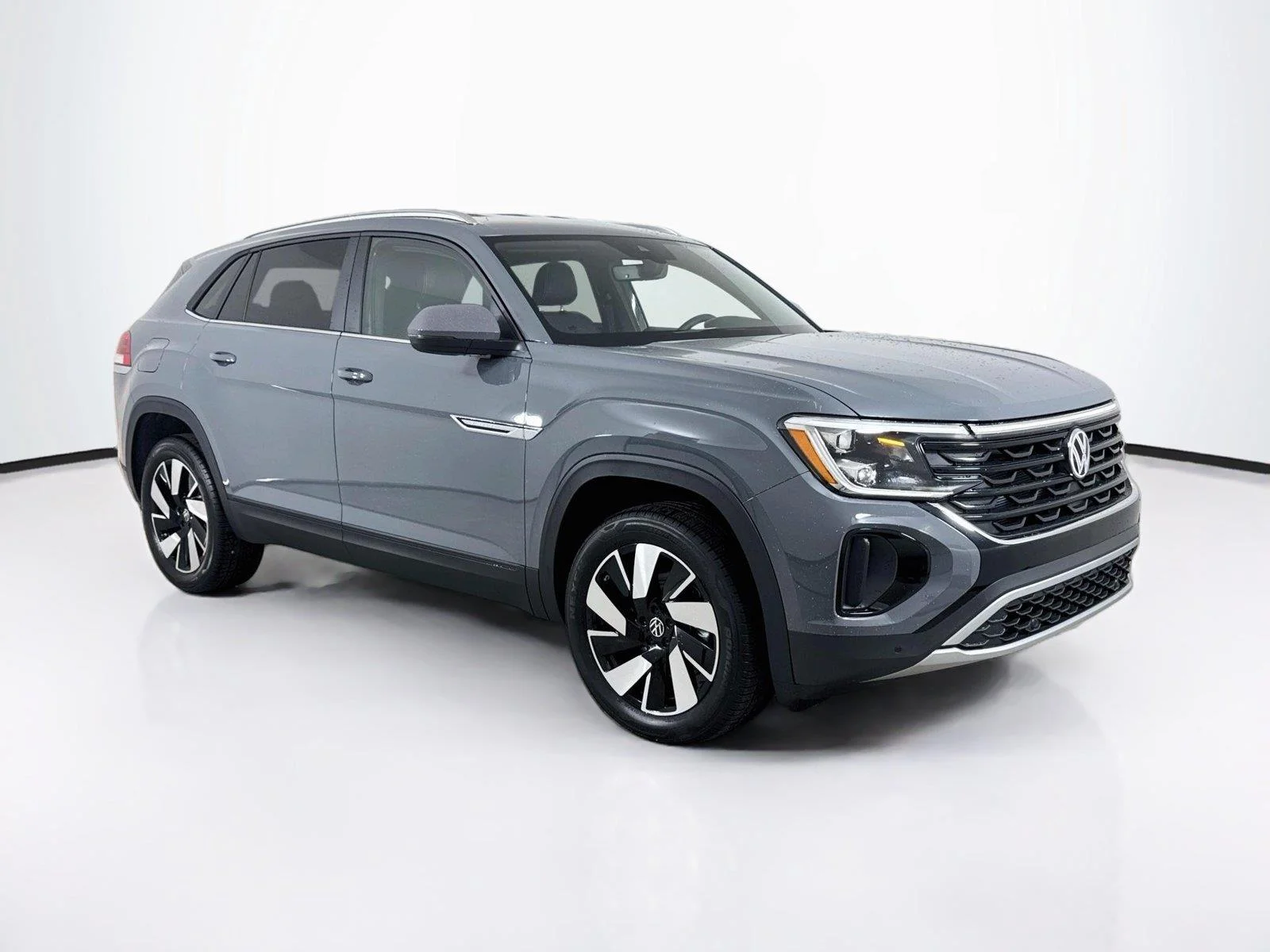 New 2026 Pure Gray Volkswagen 2.0T SE w/Technology image 6