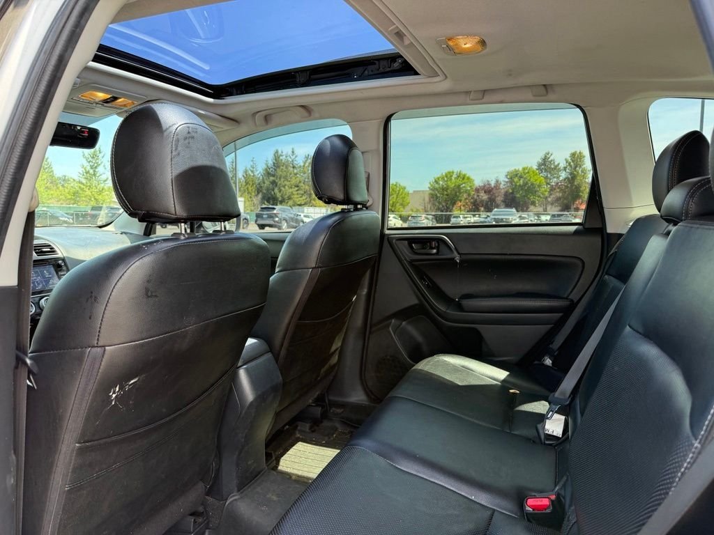 Used 2018 Ice Silver Metallic Subaru 2.5i Premium image 18