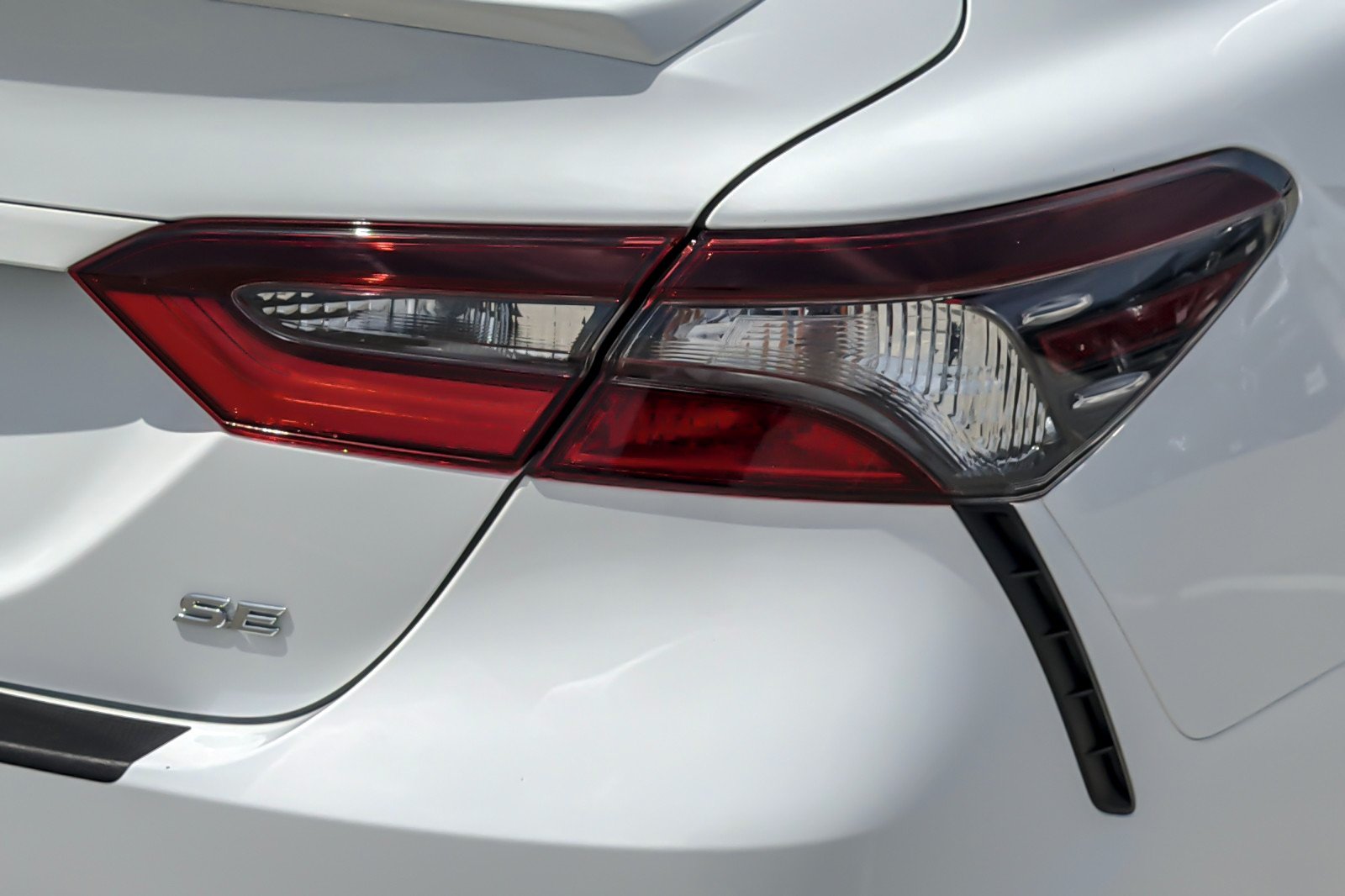 Used 2023 Ice Cap Toyota SE image 25