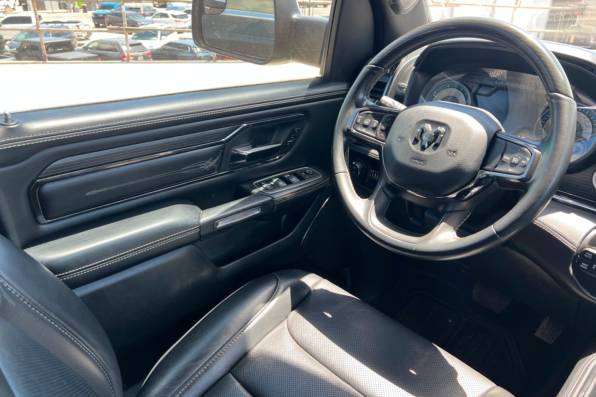 Used 2022 Diamond Black Crystal Pearlcoat Ram Limited image 12