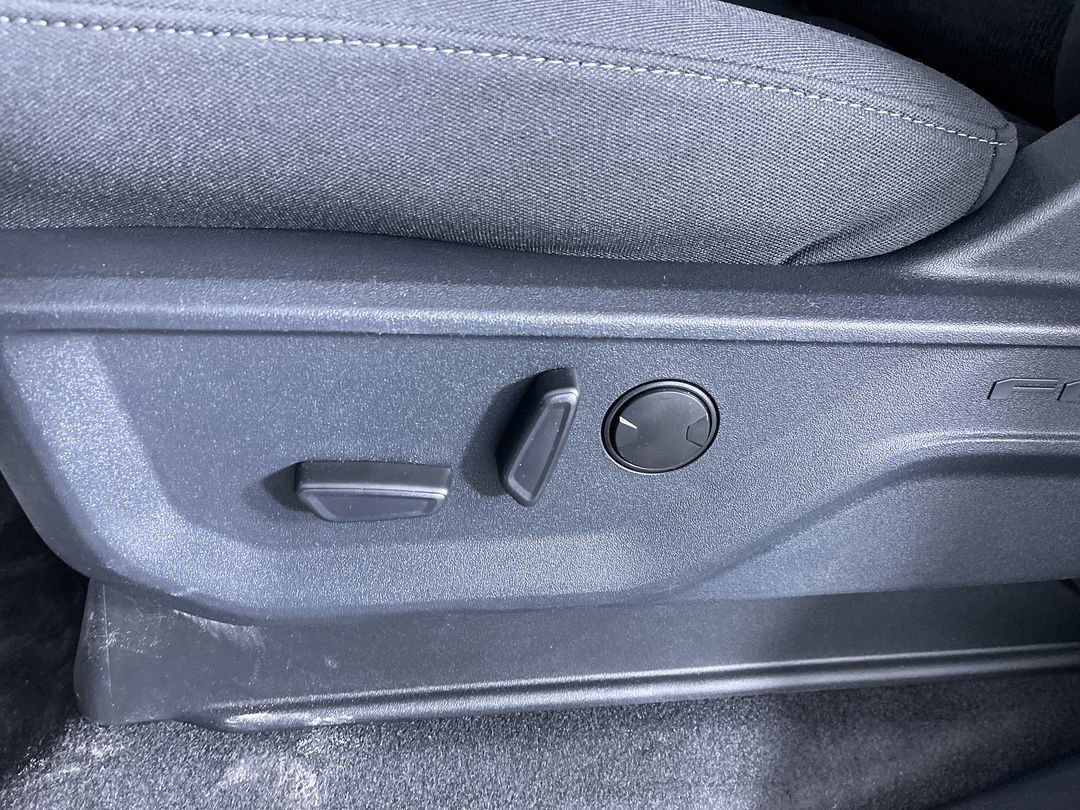 2025 Ford F-150 XLT - Photo 13