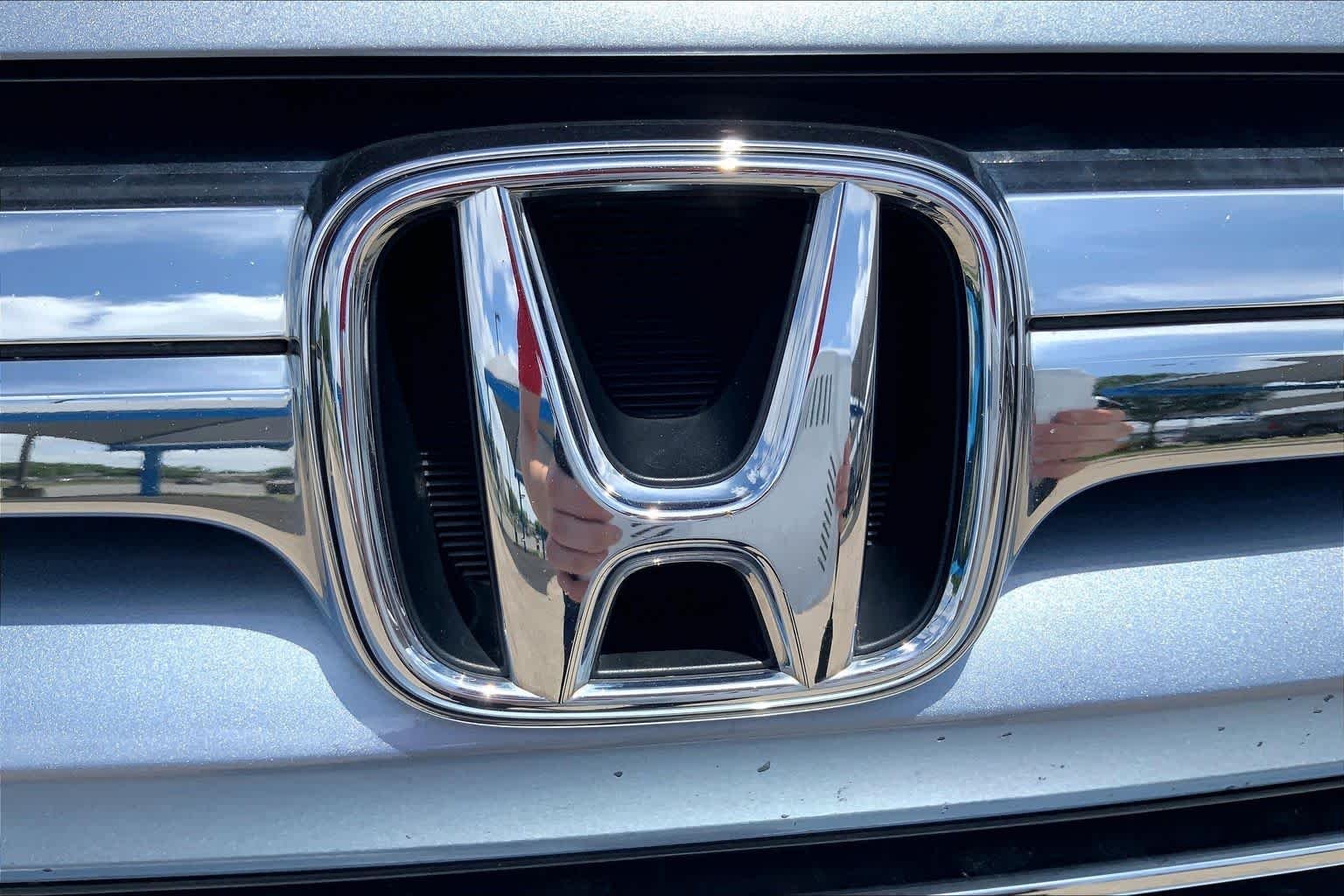 Used 2008 Glacier Blue Metallic Honda EX-L image 28