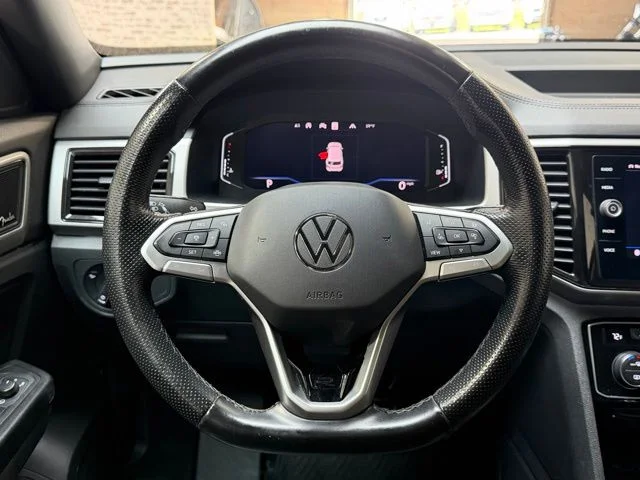 Used 2020 Platinum Gray Metallic Volkswagen 3.6L V6 SEL Premium R-Line image 16