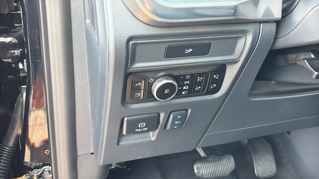 New 2026 Agate Black Metallic Ford Lariat image 12