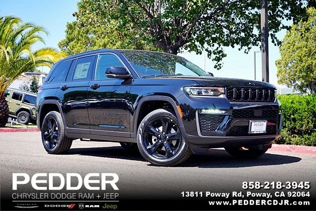New 2026 Diamond Black Crystal Pearl-Coat Exterior Paint Jeep Limited image 1