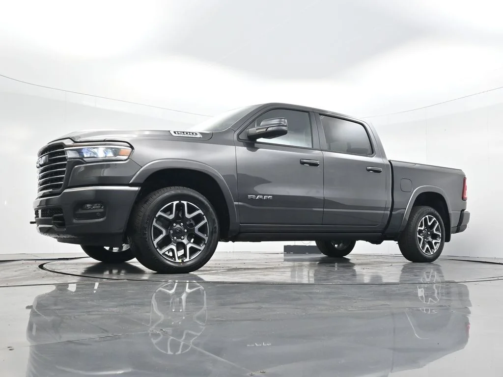 New 2026 Granite Crystal Metallic Clear-Coat Exterior Paint RAM Laramie image 33
