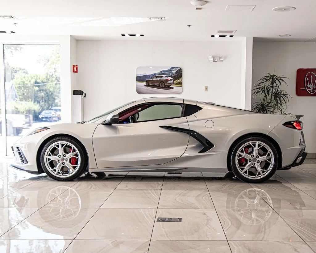 Used 2022 Silver Chevrolet Stingray image 7