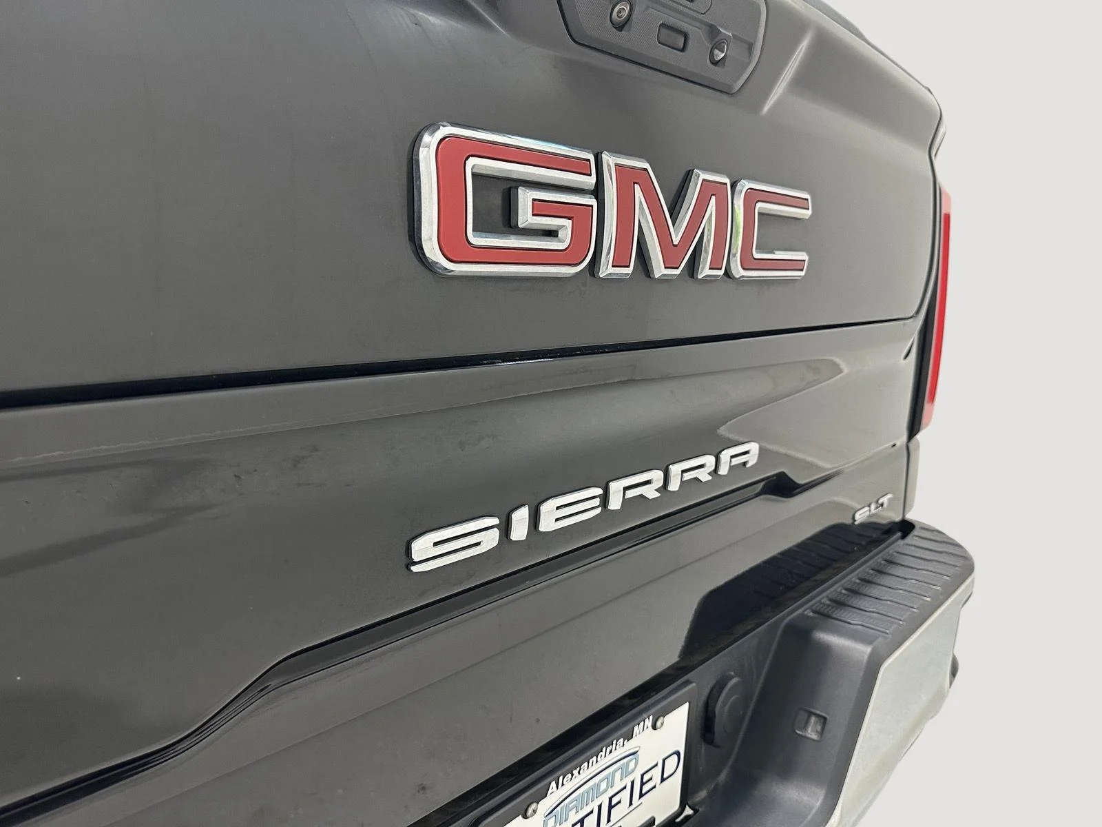 Used 2021 ONYX BLACK GMC SLT image 30