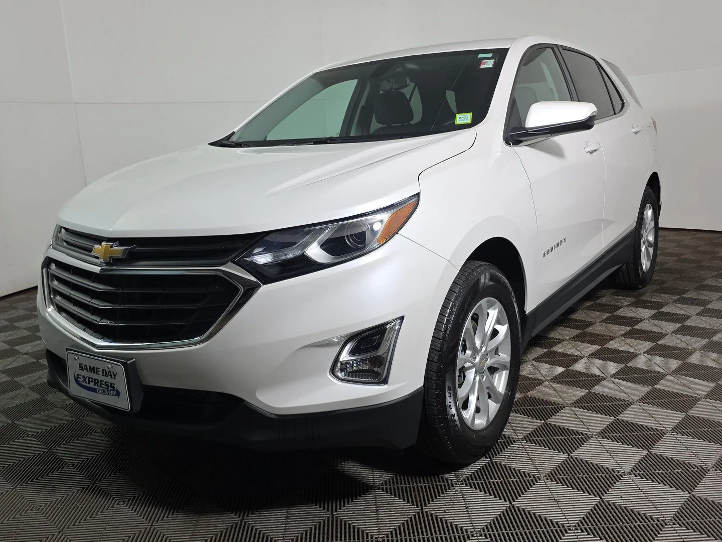 Used 2019 Iridescent Pearl Tricoat Chevrolet LT image 7