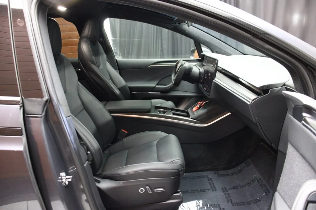 Used 2022 Solid Black Tesla Plaid image 37