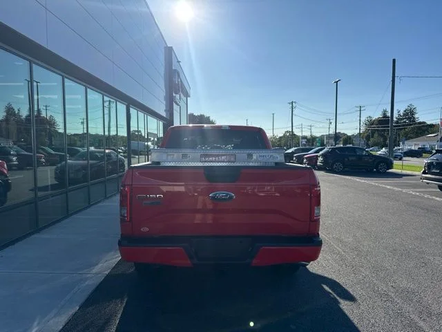 Used 2017 Red Ford XL image 4