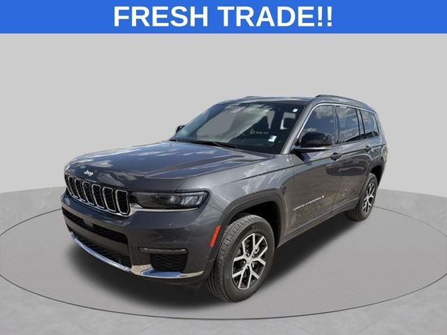 Used 2024 Gray Jeep Limited image 1