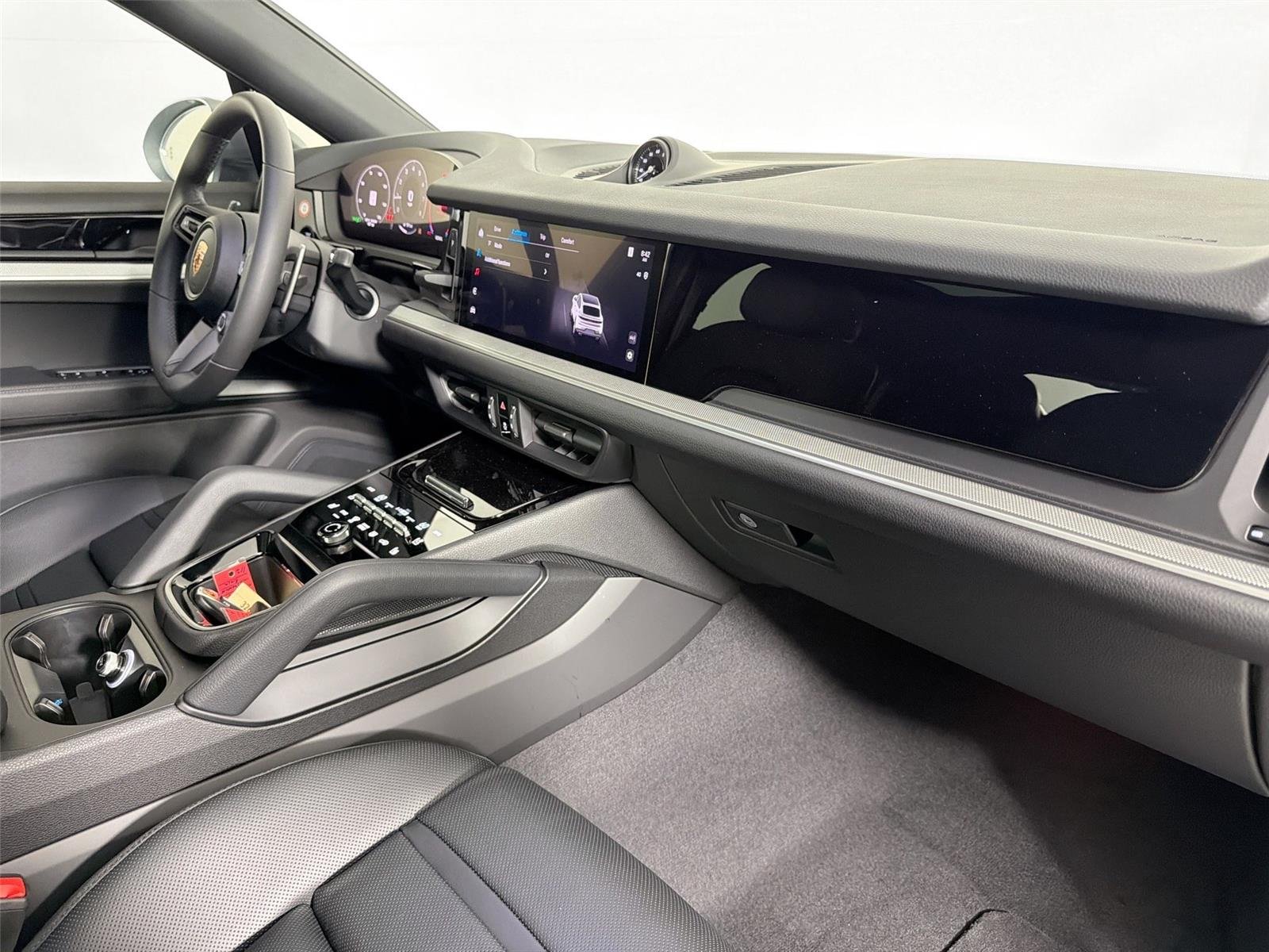 Certified Used 2025 Dolomite Silver Metallic Porsche Coupé image 29