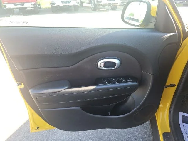 Used 2015 Yellow Kia Plus image 15