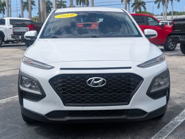 Used 2019 Hyundai Kona SE with VIN KM8K12AA0KU210985 for sale in Fort Lauderdale, FL
